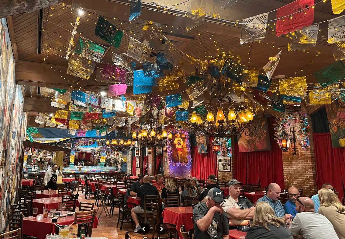 Inside, Outside, and Notable Sites Entering Mi Tierra is like riding into a fiesta. Twinkling lights, piñatas, and vivid murals honouring Mexican culture and legacy abound in the inside, which also features Many visitors now find great interest in the mural honouring Latino leaders, which is one prominent element. Renowned in San Antonio, the outside preserves a classic look with brilliantly painted walls and festive signage.