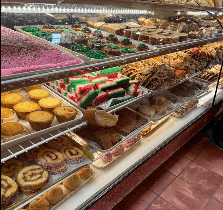 Mi-Tierra-Cafe-y-Panaderia bakery manu
