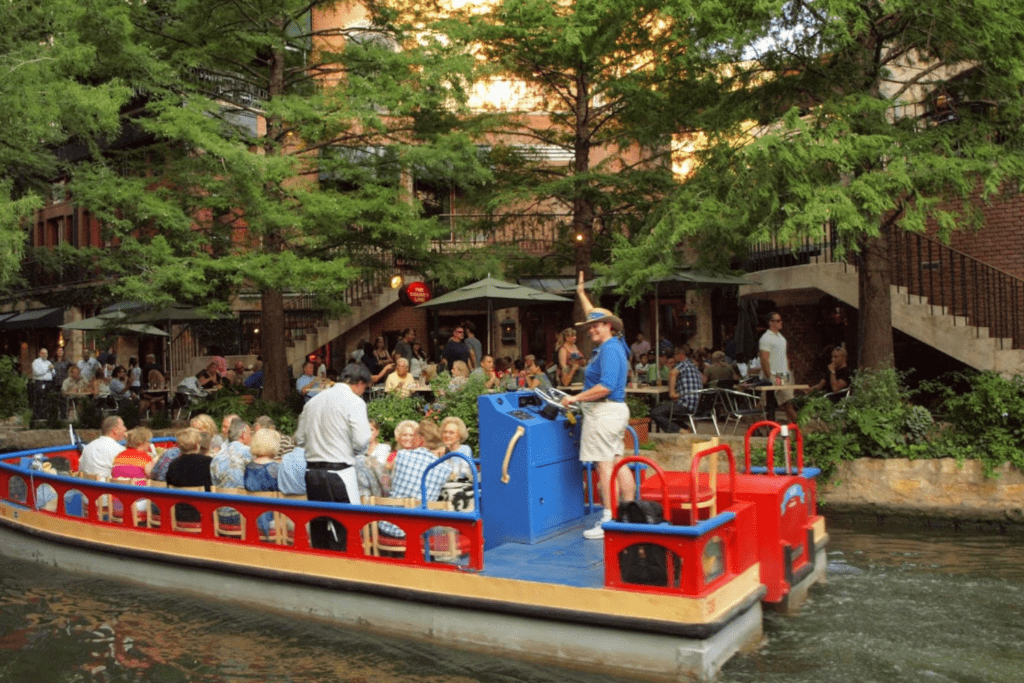 The Alamo, Go Rio San Antonio River Cruises, San Antonio Zoo, The Tower of the Americas, San Antonio Botanical Garden, Witte Museum, The DoSeum, and San Antonio Museum of Art.